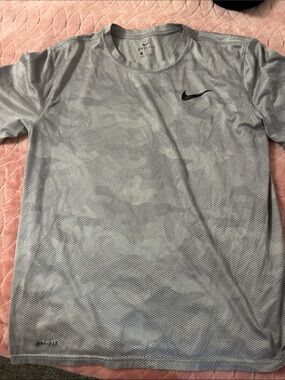 Men’s Nike Dri fit shirt